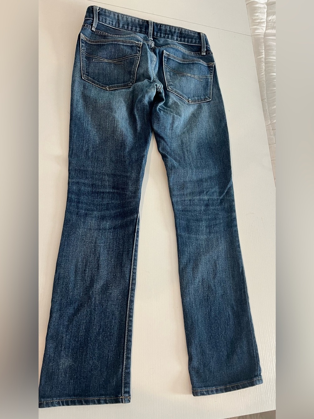 GAP 1969 Women's Straight Leg Jeans in Dark Faded Blue Wash